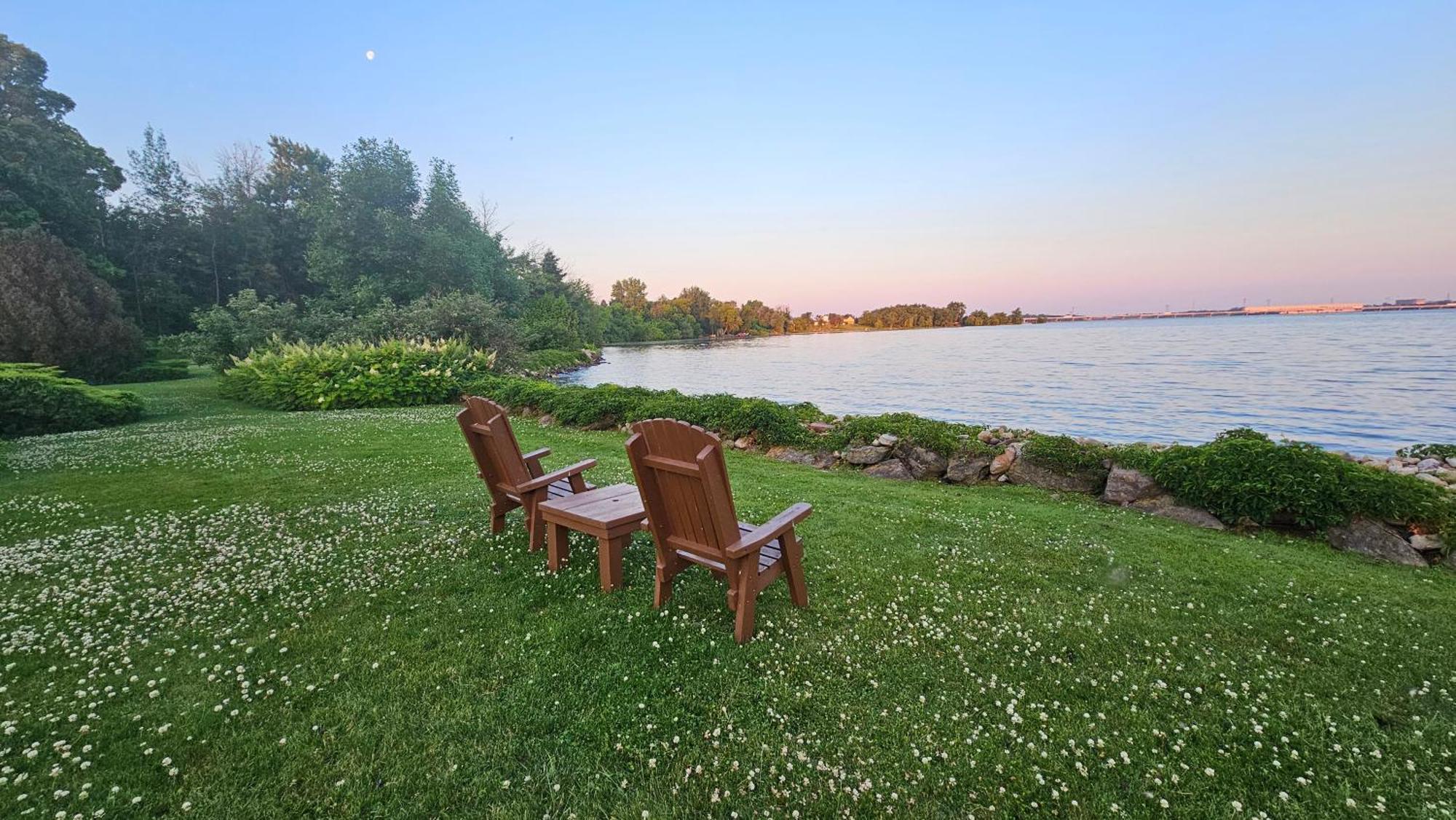 Hotel Oasis Lac St-Louis Salaberry-de-Valleyfield Exterior photo