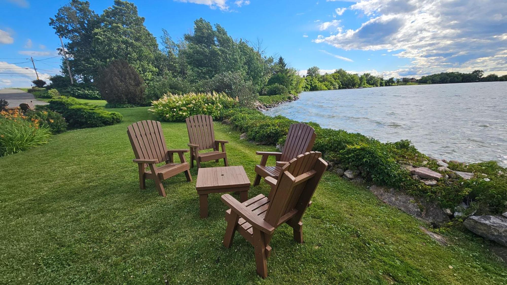 Hotel Oasis Lac St-Louis Salaberry-de-Valleyfield Exterior photo